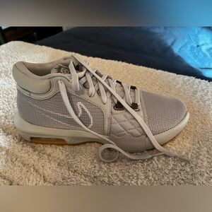 Nike Light Gray Men's Sneakers